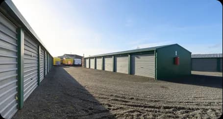 LocknLeave Hornby facility photo 3